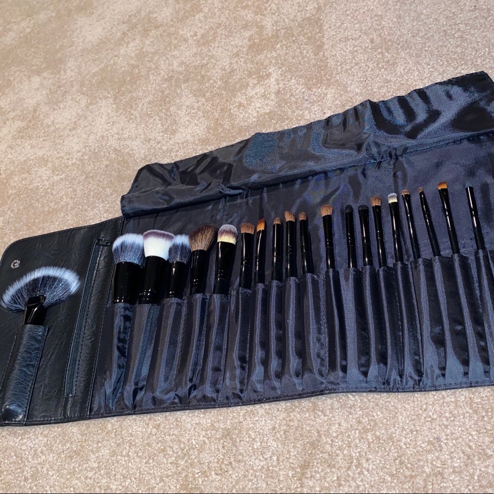 Coastal Scents 20 Piece Makeup Brush Set